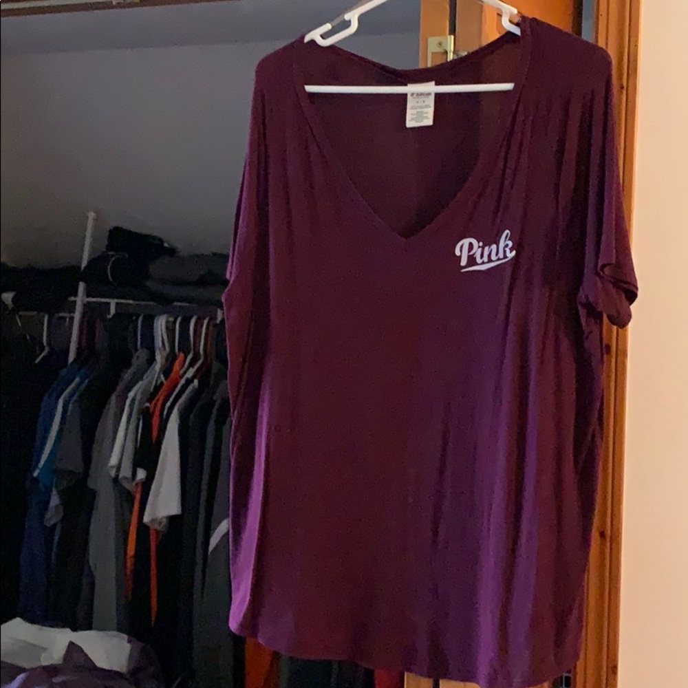 VS Pink tee